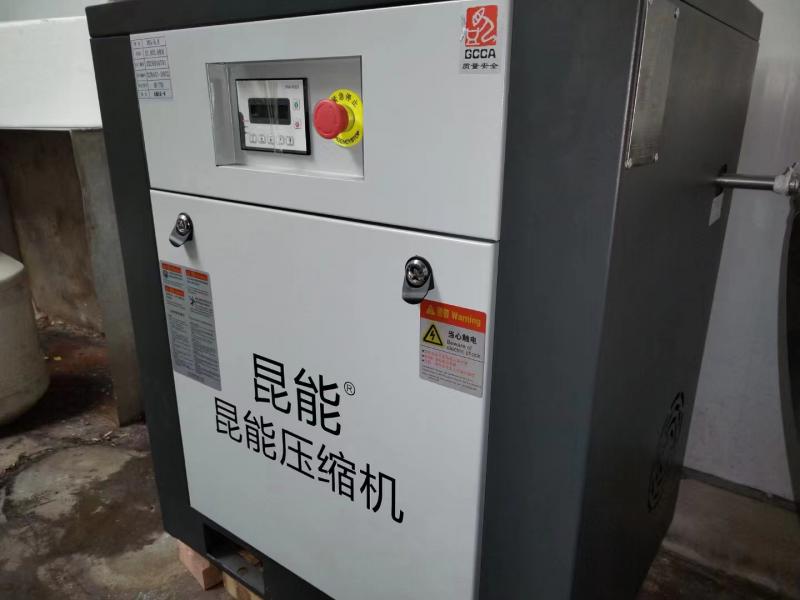 怎么快速鉴别成都空压机润滑油是否需要更换？ 